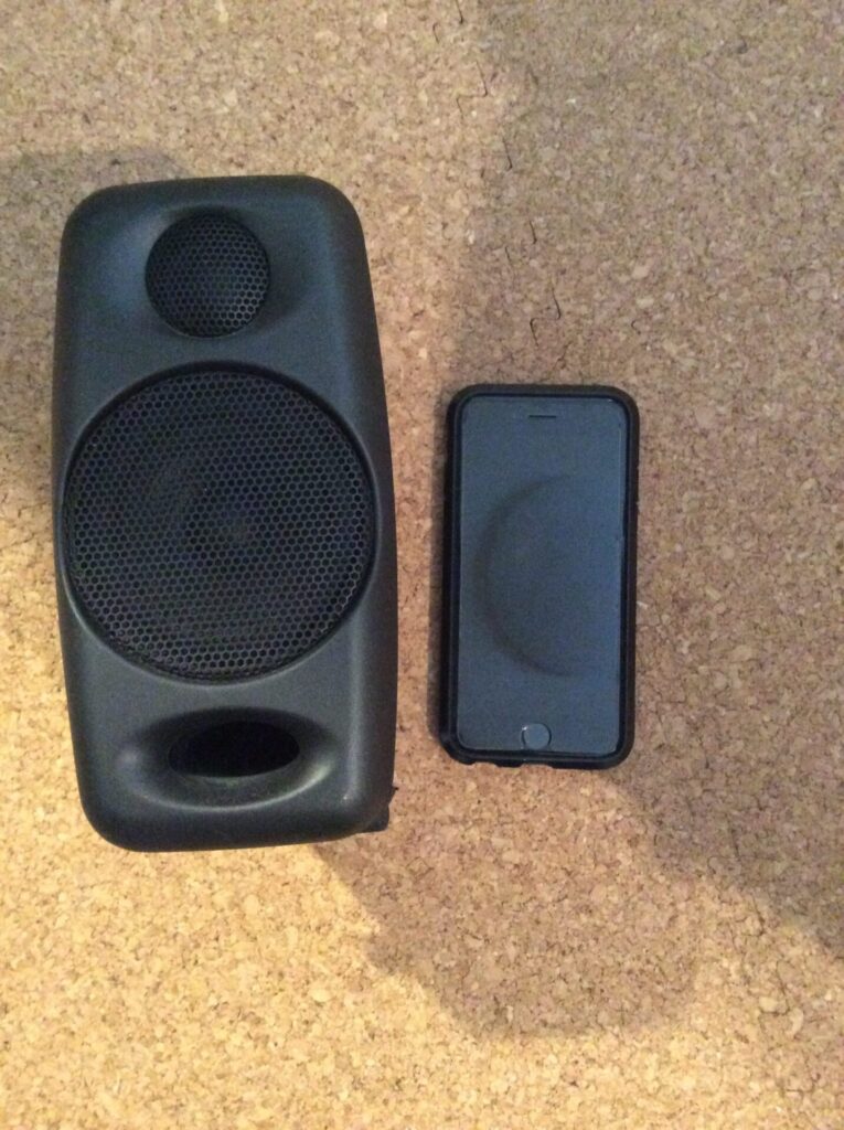 iLoud Micro Monitor サイズ比較