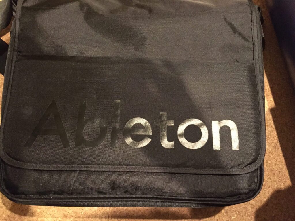 ableton pushのバッグ